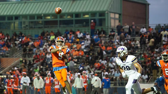East St. Louis quarterback Robert Battle
